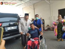 Bakal Calon Bupati Sampang H. Slamet Junaidi Sapa Warga di RSUD Dr Mohammad Zyn 