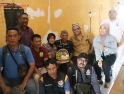 HUT Humas Polri ke 73, Humas Polres Bangkalan Anjangsana ke Wartawan