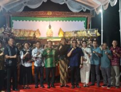 Lestarikan Warisan Nusantara, Kalapas I Madiun Hadiri Wayang Kulit HUT Yonif 501 Bajra Yudha