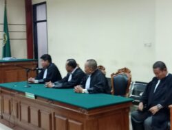 Sidang Putusan Sela Kasus Tipikor : Tim Kuasa Hukum Achmad Toha, SH., MH. dkk Nilai Dakwaan Jaksa Kabur!