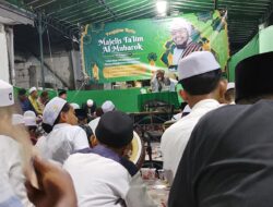 Pengajian Al Mubarok Asemrowo Diserbu Jamaah, Tausiyah KH Ahmad Malik Tarsawi Bikin Hati Adem