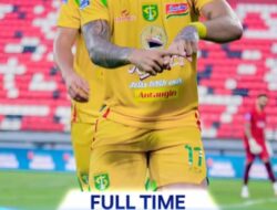 Drama Penalti Warnai Kemenangan Persebaya Surabaya, Arema FC Tak Berkutik 0-4