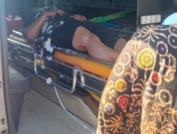 Motor Listrik Satu Keluarga Tabrak Besi Pembatas di Jalan Merapi Sampang Rem Blong