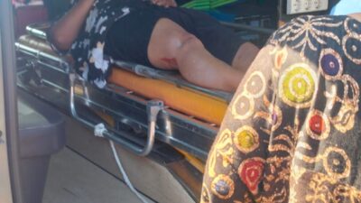 Motor Listrik Satu Keluarga Tabrak Besi Pembatas di Jalan Merapi Sampang Rem Blong