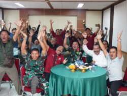 Sinergi Tanpa Batas, Kapendam IX/Udayana Ajak Awak Media Nobar Piala Dunia 2026