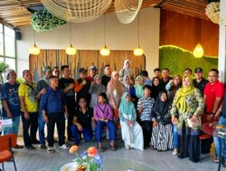 Reuni Ke-4 Alumni SMPN 2 Sampang Angkatan 1993, Pererat Silaturahmi Lewat Santunan Anak Yatim