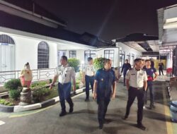 Lapas Kelas 1 Madiun Tingkatkan Keamanan Melalui Patroli Malam Area Brandgang, Optimalkan Pengamanan Melalui Kontrol Area Brandgang