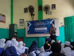 Bhabinkamtibmas Polsek Asemrowo Berikan Edukasi Kenakalan Remaja dan Anti-Bullying di MTs Tarbiyatus Shibyan