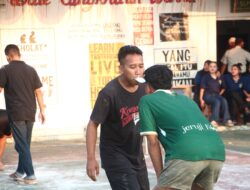 Semangat Juang dalam Nuansa Kemerdekaan, Warga Binaan Lapas Kelas I Madiun Adu Kekompakan dalam Lomba Estafet Tepung dan Paku dalam Botol