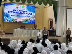 Polrestabes Surabaya Edukasi Siswa SMA Negeri 1 Surabaya tentang Manfaat dan Risiko AI