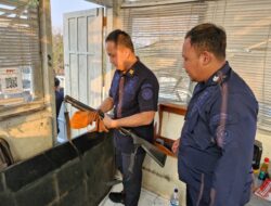 Lapas I Madiun Cek dan Rawat Senjata di Pos Menara Atas, Pastikan Kesiapsiagaan Pengamanan