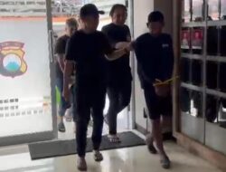 Polres Gresik Tangkap Eksibisionis yang Teror Pemotor Perempuan, Beraksi hingga 30 Kali