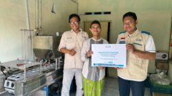 Dorong Kemandirian Pesantren,YBM PLN UIP JBTB Bantu Pengembangan Usaha AMDK di Mojokerto