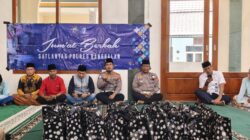 Jum’at Berkah, Satlantas Polres Bangkalan Hadir Berbagi dan Menguatkan Kepedulian Sosial